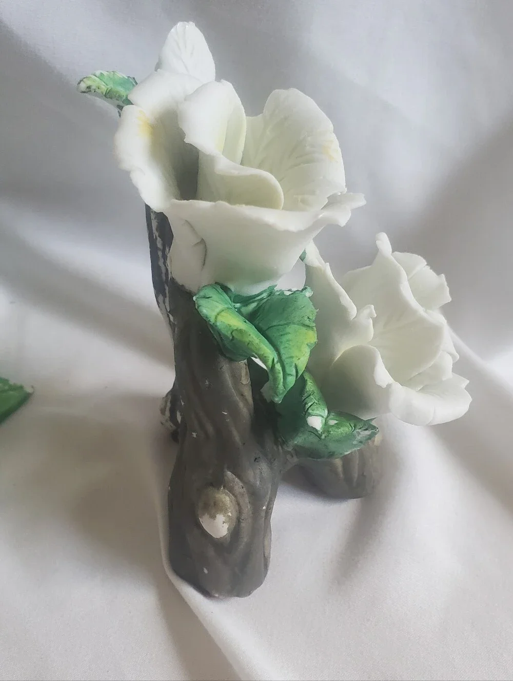 Capodimonte Style Vtg White Porcelain Ceramic Floral Accent Pair Green Leaves